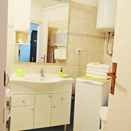 Akacija Apartment Postira